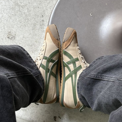 Beige/Green